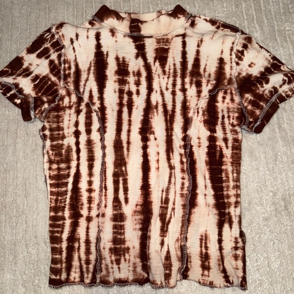 Urban Outfitters Crop tee - Picture 1 of 6